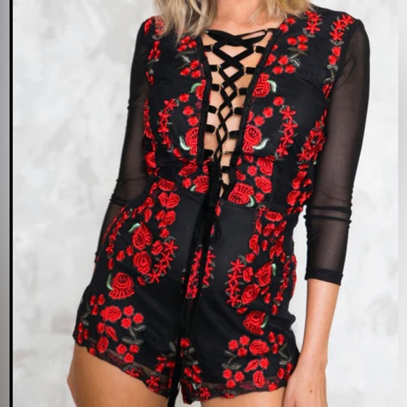Roses Embroidery Lace-Up Romper - Picture 3 of 3
